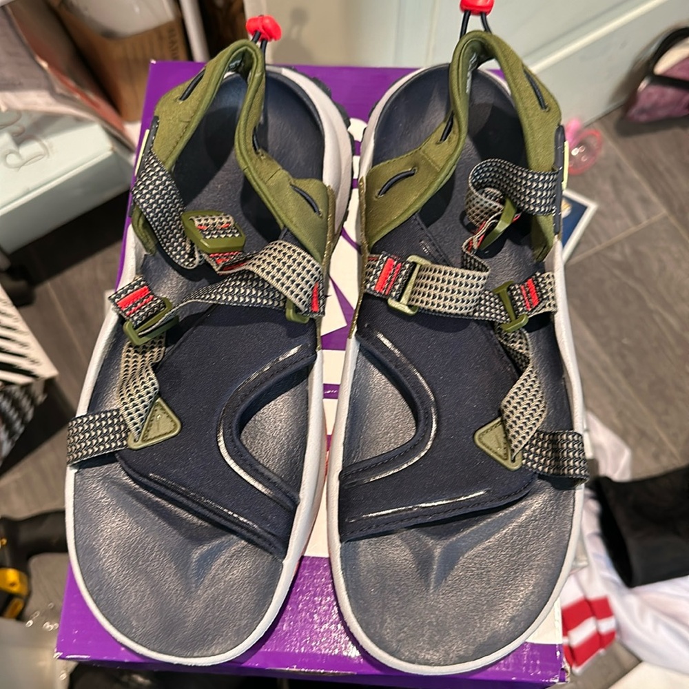Mens nike sandals size 11